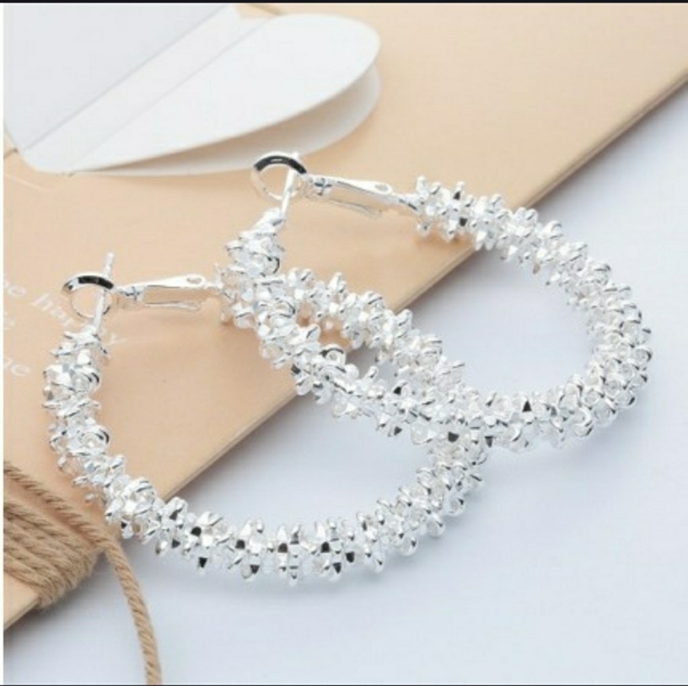 Gorgeous Hoop Earrings - Picture 1 of 5